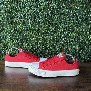 Converse Chuck Taylor 2 All Star Women Sz 7 Red White Low Top Shoes 150151C